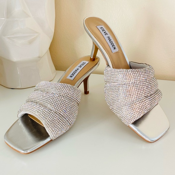 New Steve Madden Embellished silver slide Sandals - Picture 1 of 11